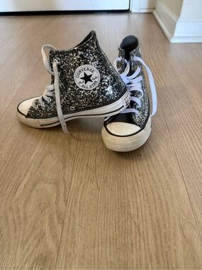 Converse Chuck Taylor All Star Hi Top Glitter Black Silver Sneakers Kids 3.5